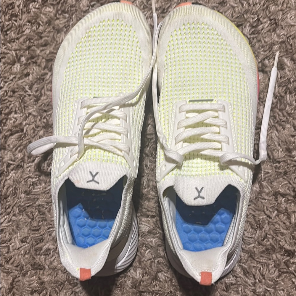 Flux footwear runners